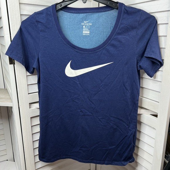 Nike Dri-FIT Blue Scoop Neck T-Shirt Women's‎ Small Athletic Cut Swoosh EUC! - Picture 1 of 6